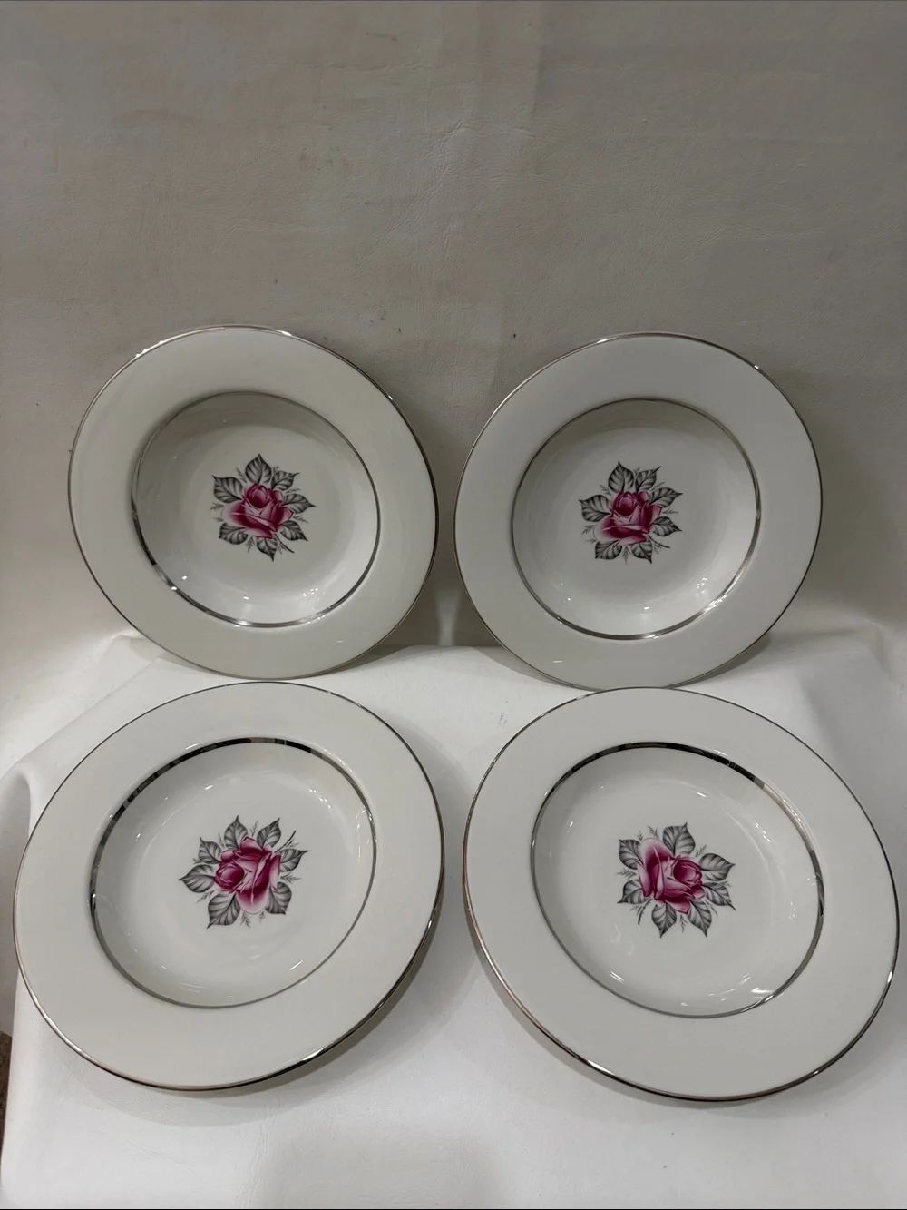 Royal Jackson Carmen Red Rose 8 In White Bowls Platinum Silver Rim Set of 4